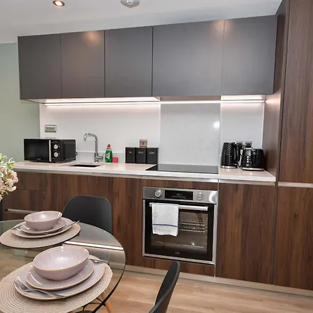 Bright & Contemporary 1 Bedroom In Appartement