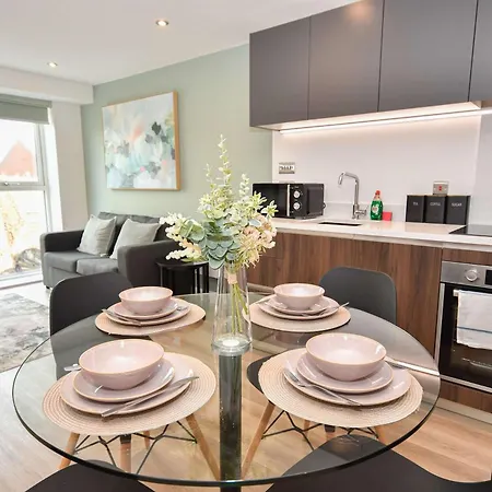 Bright & Contemporary 1 Bedroom In * Leeds (West Yorkshire)