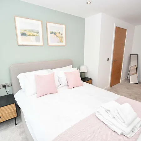 Bright & Contemporary 1 Bedroom In Appartement