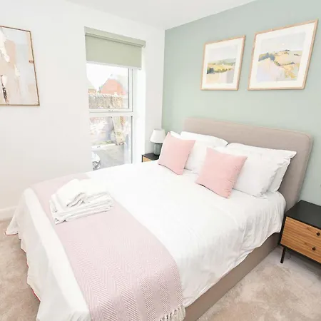 Bright & Contemporary 1 Bedroom In Appartement *