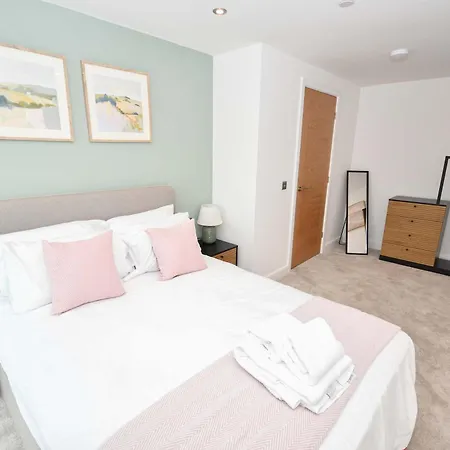 Bright & Contemporary 1 Bedroom In Appartement *